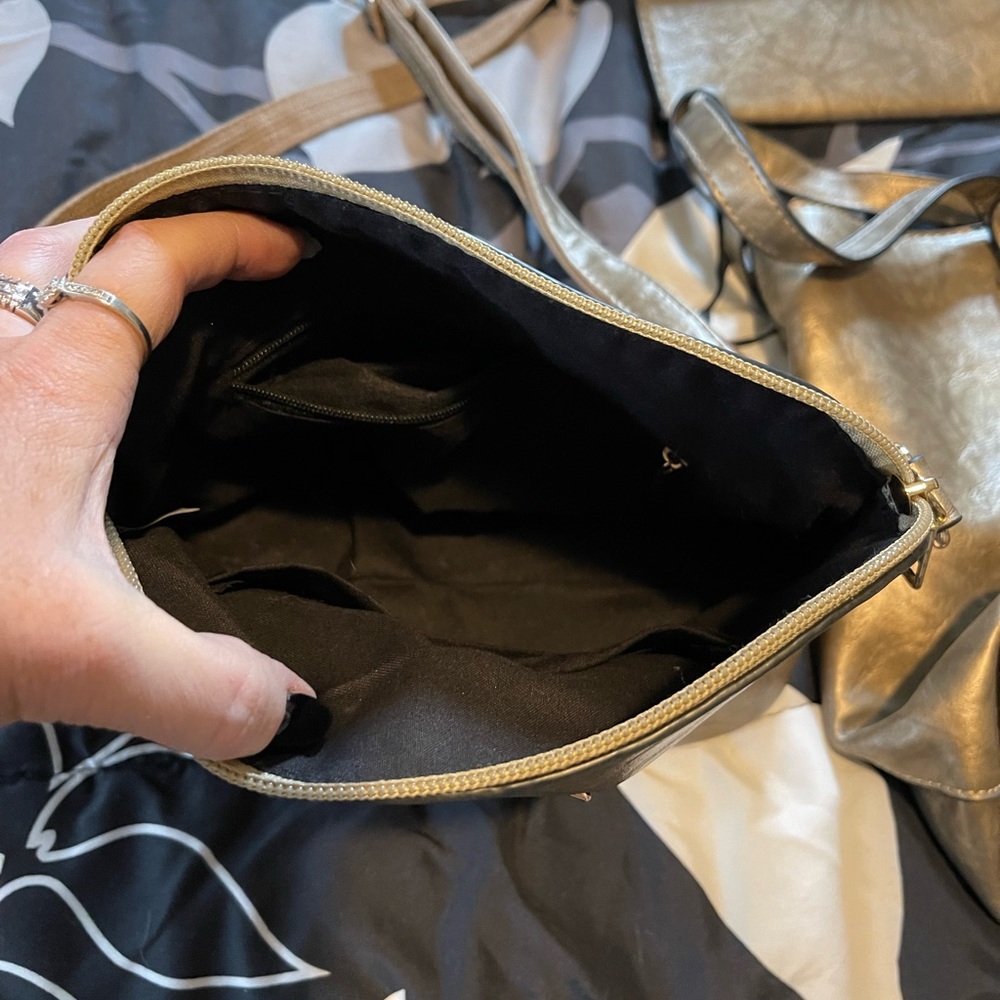 Purse - Picture 11 of 12